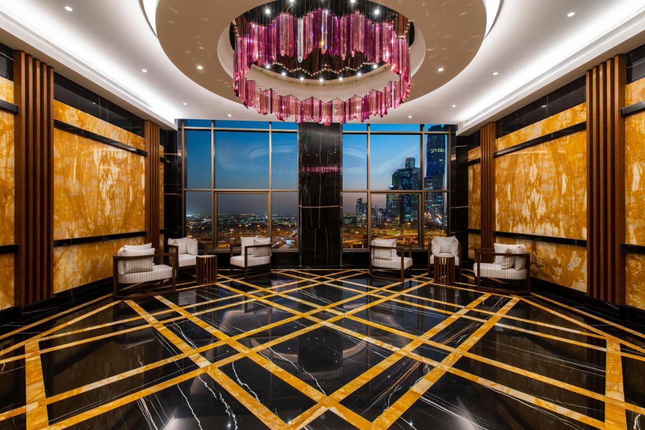 Movenpick Hotel And Residences Riaad Buitenkant foto The lobby of the Ritz-Carlton, Dubai