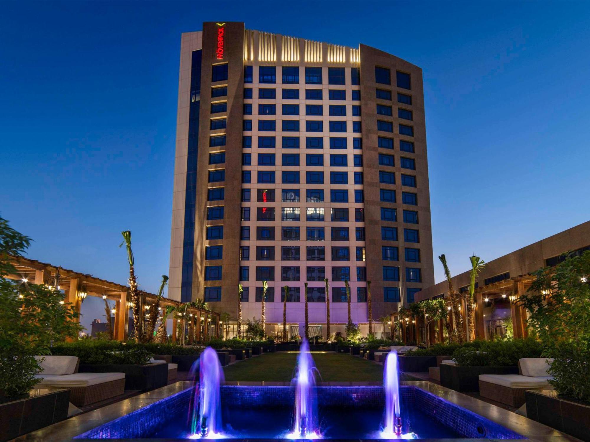 Movenpick Hotel And Residences Riaad Buitenkant foto Marriott International Hotel in Islamabad