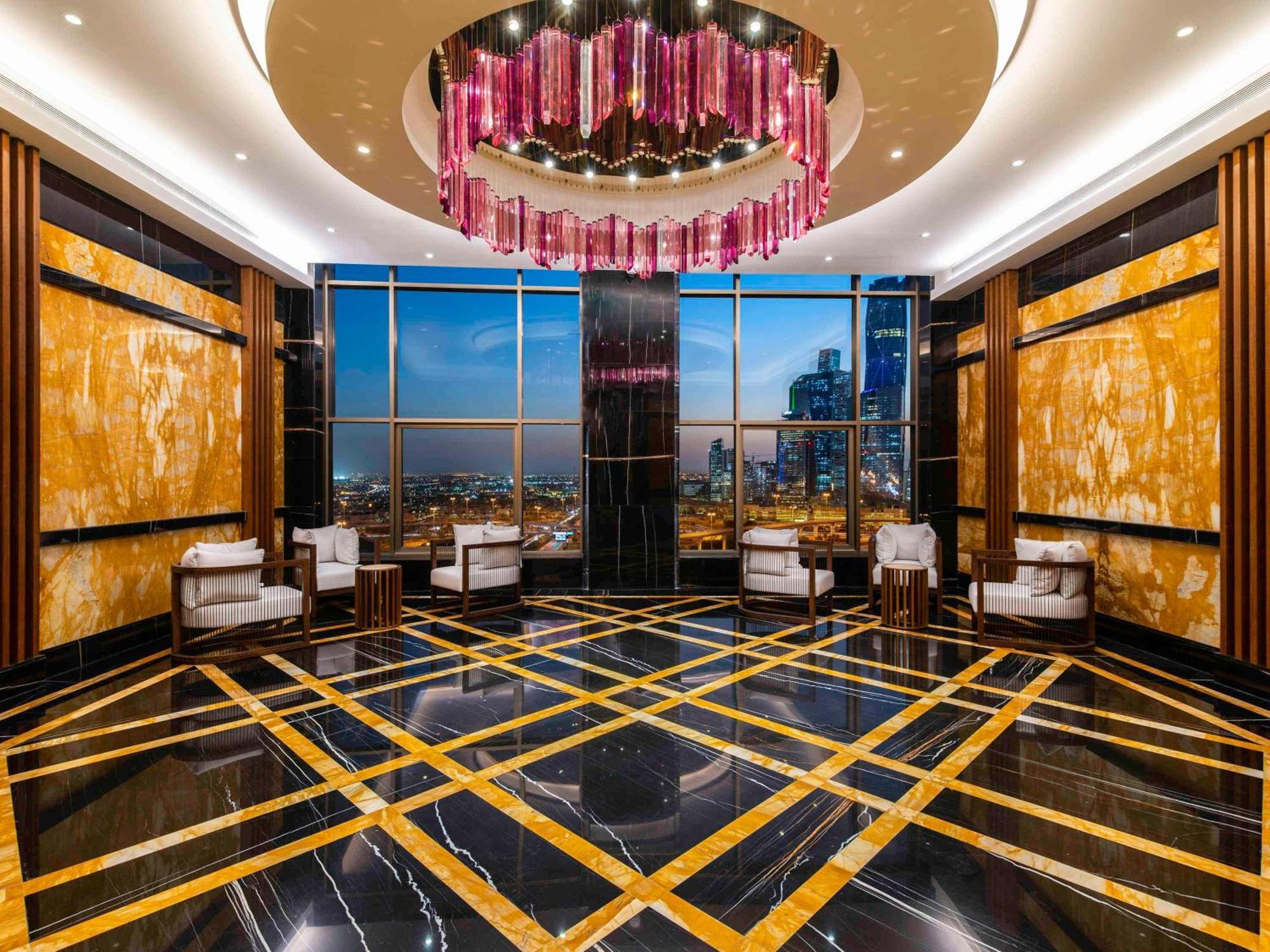 Movenpick Hotel And Residences Riaad Buitenkant foto The lobby of the Ritz-Carlton, Dubai